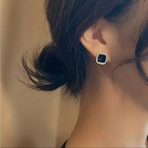 NEW women‘s Geometric Black Square Stud Earrings